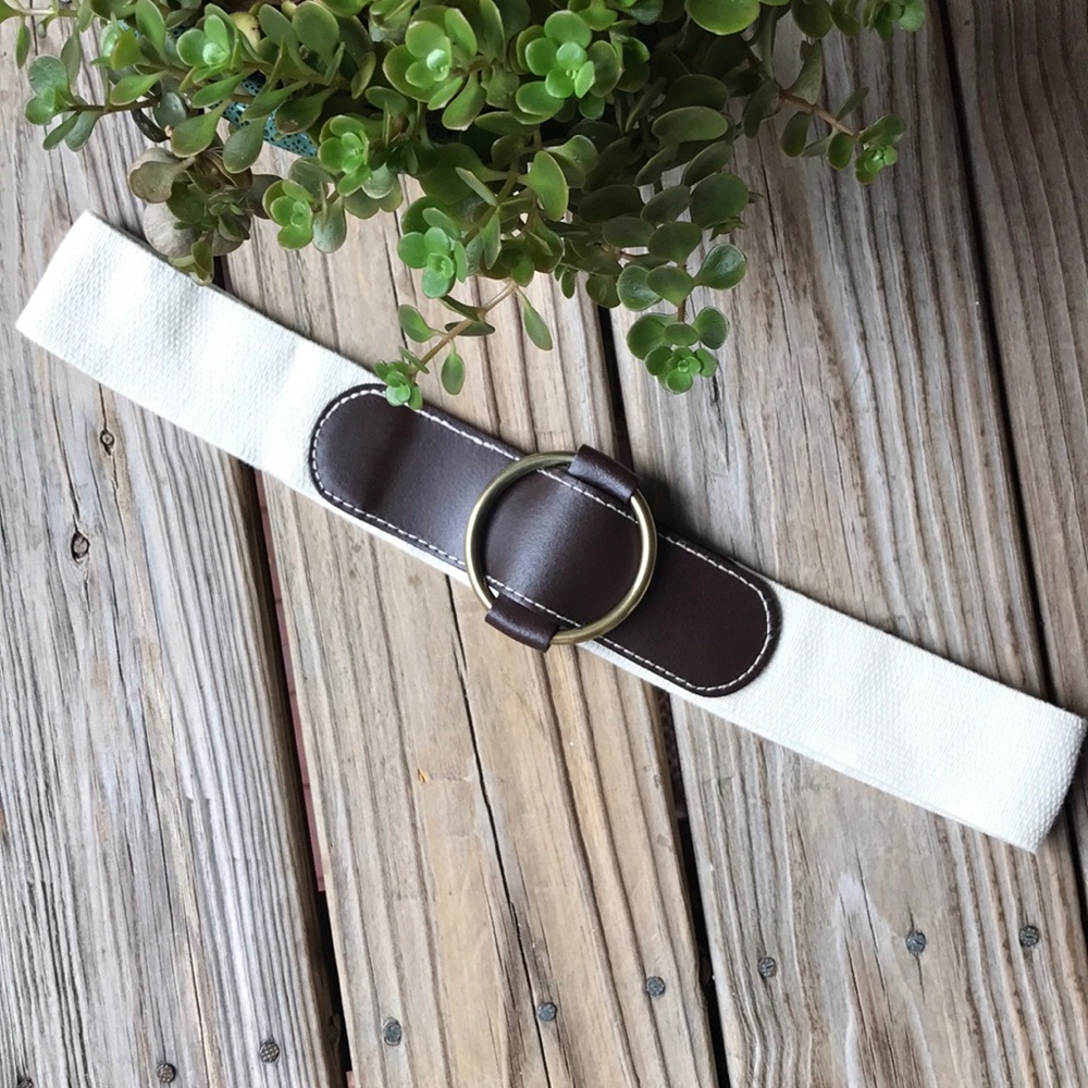 Gap stretchy belt 36" long